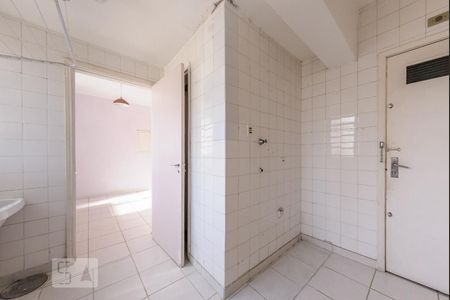 Apartamento para alugar com 138m², 3 quartos e 1 vagaÁrea de Serviço