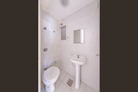Lavabo de apartamento para alugar com 3 quartos, 138m² em Centro, Campinas