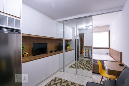 Sala/Quarto de kitnet/studio para alugar com 1 quarto, 30m² em Centro Histórico, Porto Alegre