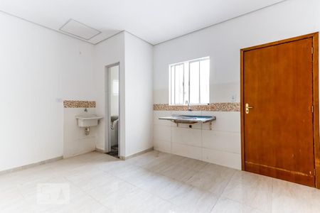 Cozinha de kitnet/studio para alugar com 1 quarto, 28m² em Vila Medeiros, São Paulo