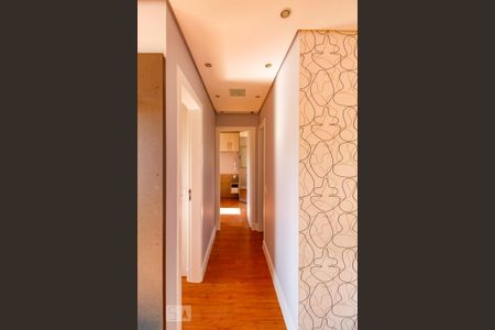 Corredor de apartamento para alugar com 2 quartos, 44m² em Ponte Grande, Guarulhos