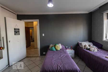 Apartamento à venda com 122m², 3 quartos e 1 vagaQuarto 2