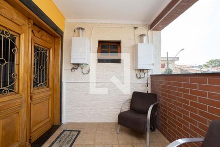 Casa à venda com 343m², 2 quartos e 4 vagas Casa à venda com 343m², 2 quartos e 4 vagasEntrada
