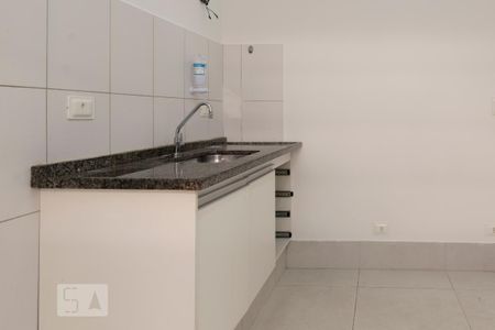 Casa para alugar com 80m², 2 quartos e 2 vagasCozinha
