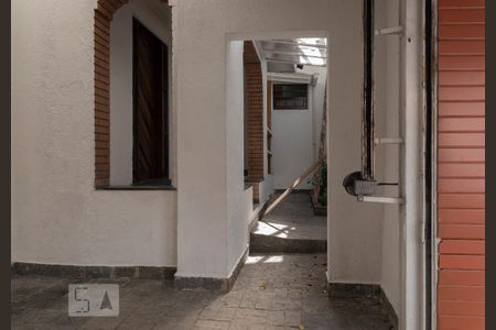 Casa para alugar com 80m², 2 quartos e 2 vagasEntrada Social