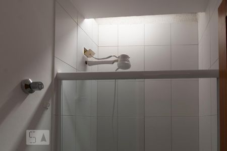 Casa para alugar com 80m², 2 quartos e 2 vagasChuveiro