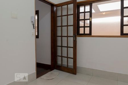 Casa para alugar com 80m², 2 quartos e 2 vagasCozinha