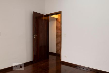 Casa para alugar com 80m², 2 quartos e 2 vagasSuíte