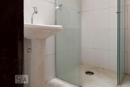 Casa para alugar com 80m², 2 quartos e 2 vagasBanheiro Social