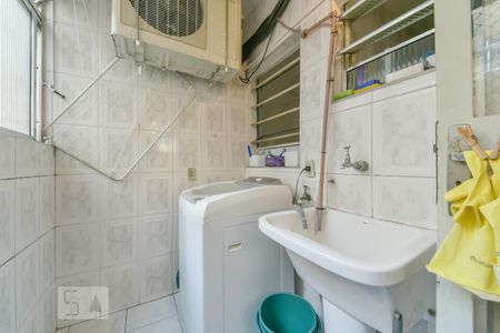 Apartamento à venda com 105m², 3 quartos e 1 vagaÁrea de Serviço