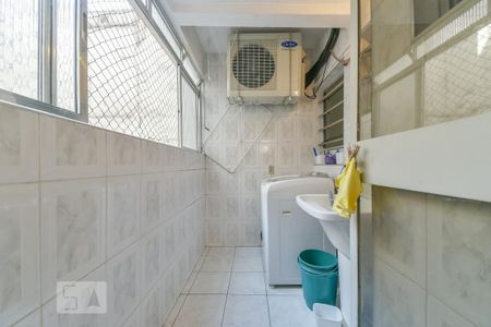 Apartamento à venda com 105m², 3 quartos e 1 vagaÁrea de Serviço