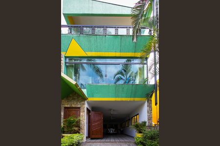 Casa para alugar com 600m², 3 quartos e 7 vagasFachada