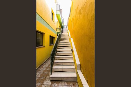 Casa para alugar com 600m², 3 quartos e 7 vagasEscada