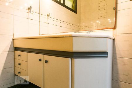 Casa para alugar com 600m², 3 quartos e 7 vagasBanheiro Social