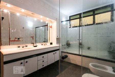 Casa para alugar com 600m², 3 quartos e 7 vagasBanheiro da Suíte