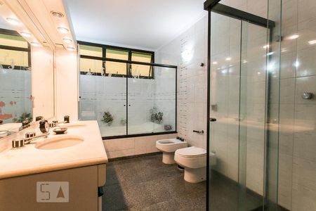 Casa para alugar com 600m², 3 quartos e 7 vagasBanheiro da Suíte