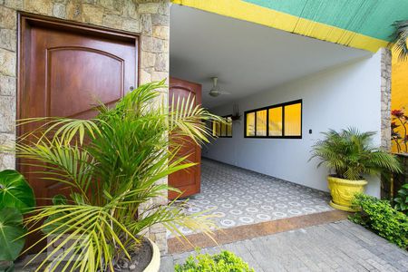 Casa para alugar com 600m², 3 quartos e 7 vagasGaragem