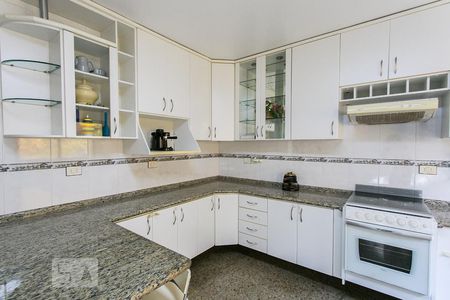 Casa para alugar com 600m², 3 quartos e 7 vagasCozinha