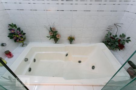 Casa para alugar com 600m², 3 quartos e 7 vagasBanheiro da Suíte - Banheira