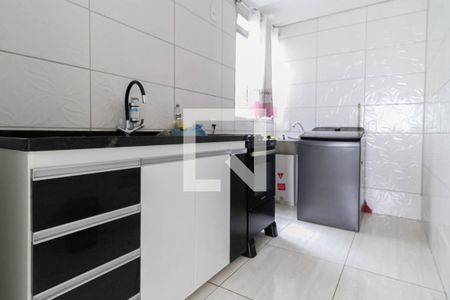 Apartamento para alugar com 46m², 2 quartos e 1 vaga Apartamento para alugar com 46m², 2 quartos e 1 vagaCozinha e Área de Serviço