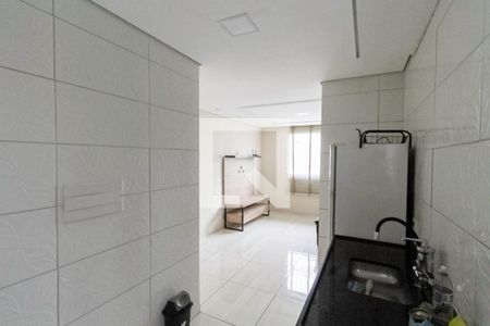 Apartamento para alugar com 46m², 2 quartos e 1 vaga Apartamento para alugar com 46m², 2 quartos e 1 vagaCozinha e Área de Serviço