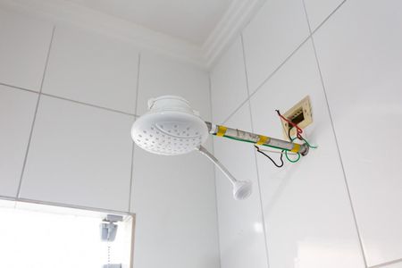 Casa à venda com 277m², 3 quartos e 8 vagas Casa à venda com 277m², 3 quartos e 8 vagasChuveiro