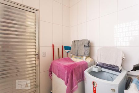 Casa à venda com 277m², 3 quartos e 8 vagas Casa à venda com 277m², 3 quartos e 8 vagasÁrea de Serviço