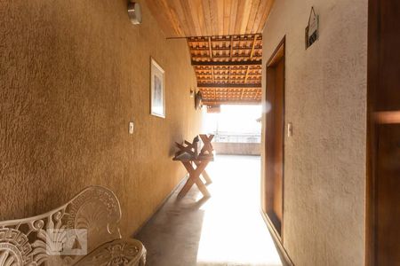Casa à venda com 277m², 3 quartos e 8 vagas Casa à venda com 277m², 3 quartos e 8 vagasQuintal