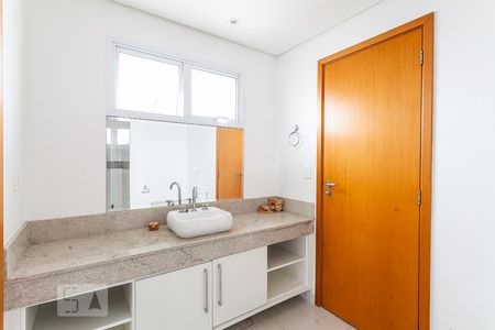 Banheiro Suíte 1 de apartamento à venda com 2 quartos, 85m² em Campestre, Santo André