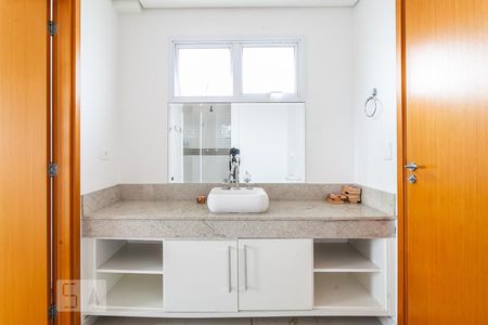 Apartamento à venda com 85m², 2 quartos e 2 vagasBanheiro Suíte 1