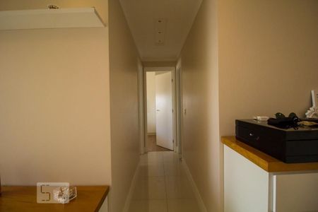 Corredor de apartamento à venda com 2 quartos, 65m² em Vila Ester (zona Norte), São Paulo