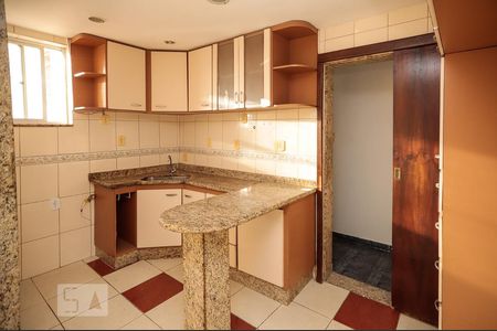 Apartamento à venda com 75m², 2 quartos e sem vagaCozinha