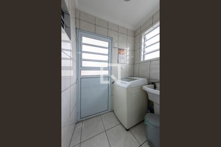 Casa à venda com 108m², 2 quartos e 2 vagas Casa à venda com 108m², 2 quartos e 2 vagasÁrea de Serviço