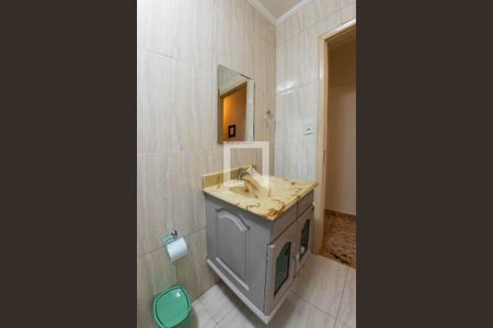 Casa à venda com 108m², 2 quartos e 2 vagas Casa à venda com 108m², 2 quartos e 2 vagasBanheiro