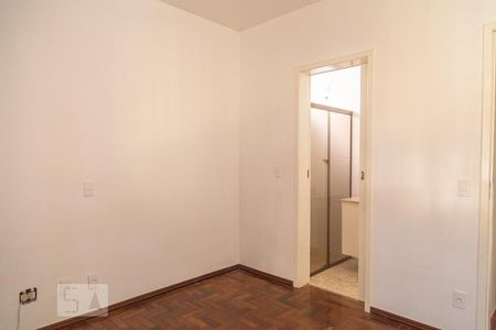 Suíte de apartamento para alugar com 3 quartos, 70m² em Santo Antônio, Belo Horizonte