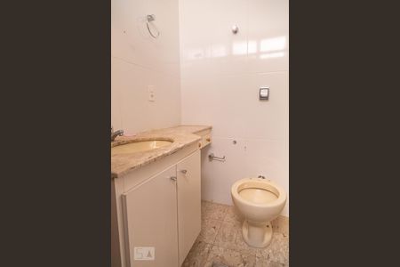Banheiro da Suíte de apartamento para alugar com 3 quartos, 70m² em Santo Antônio, Belo Horizonte