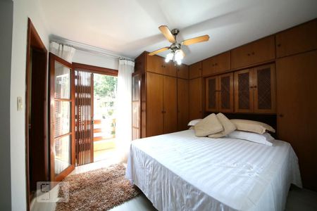 Casa à venda com 206m², 4 quartos e 6 vagasSuíte