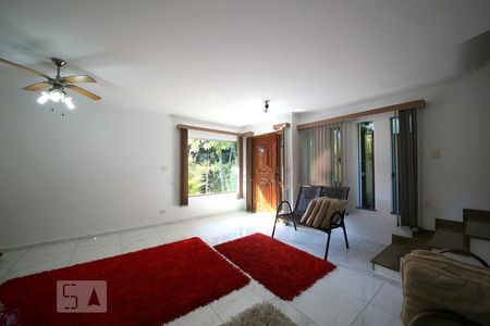 Sala de casa à venda com 4 quartos, 206m² em Jardim Umuarama, São Paulo