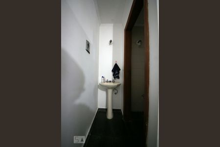 Casa à venda com 206m², 4 quartos e 6 vagasBanheiro de Serviço