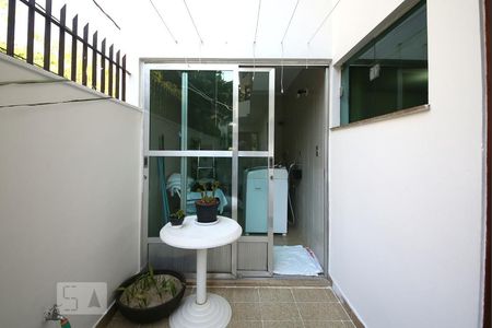 Casa à venda com 206m², 4 quartos e 6 vagasÁrea de Serviço