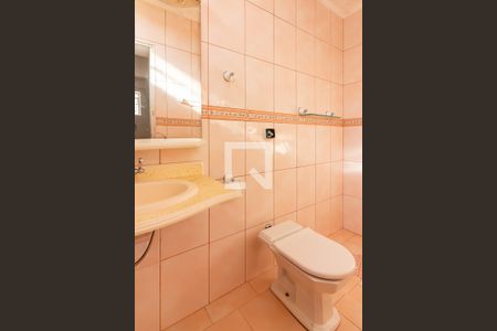 Casa para alugar com 250m², 4 quartos e 2 vagasBanheiro 1