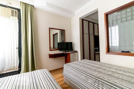 Quarto de kitnet/studio para alugar com 1 quarto, 27m² em Cerqueira César, São Paulo