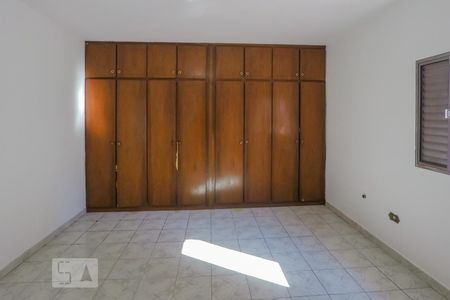 Casa para alugar com 230m², 3 quartos e 2 vagasQuarto 1