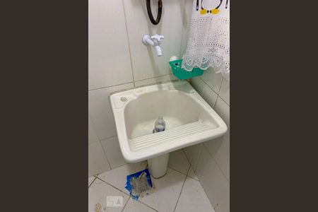 Casa à venda com 70m², 2 quartos e 1 vaga Casa à venda com 70m², 2 quartos e 1 vagaCozinha e Área de Serviço