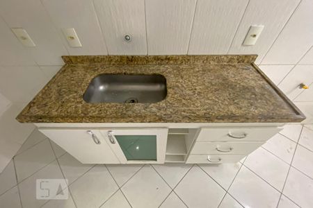 Casa à venda com 70m², 2 quartos e 1 vaga Casa à venda com 70m², 2 quartos e 1 vagaCozinha e Área de Serviço