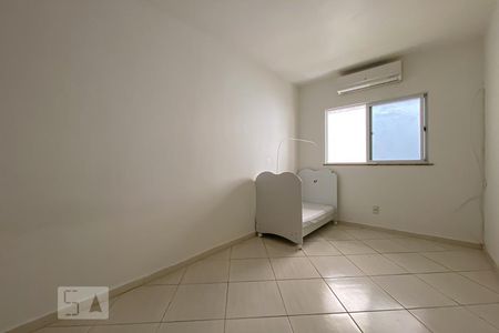 Quarto 1 de casa para alugar com 2 quartos, 70m² em Vicente de Carvalho, Rio de Janeiro