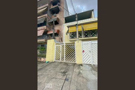 Casa à venda com 70m², 2 quartos e 1 vaga Casa à venda com 70m², 2 quartos e 1 vagaEntrada