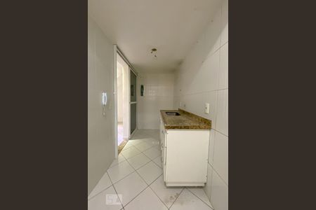 Casa à venda com 70m², 2 quartos e 1 vaga Casa à venda com 70m², 2 quartos e 1 vagaCozinha e Área de Serviço