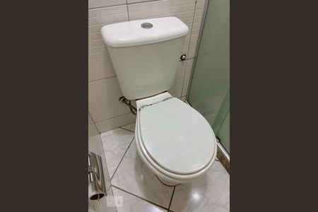 Casa à venda com 70m², 2 quartos e 1 vaga Casa à venda com 70m², 2 quartos e 1 vagaBanheiro