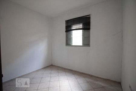 Quarto 1 de casa para alugar com 2 quartos, 75m² em Vila Carbone, São Paulo